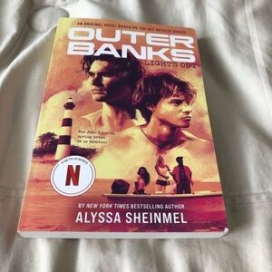 Outer Banks: Lights Out Book
